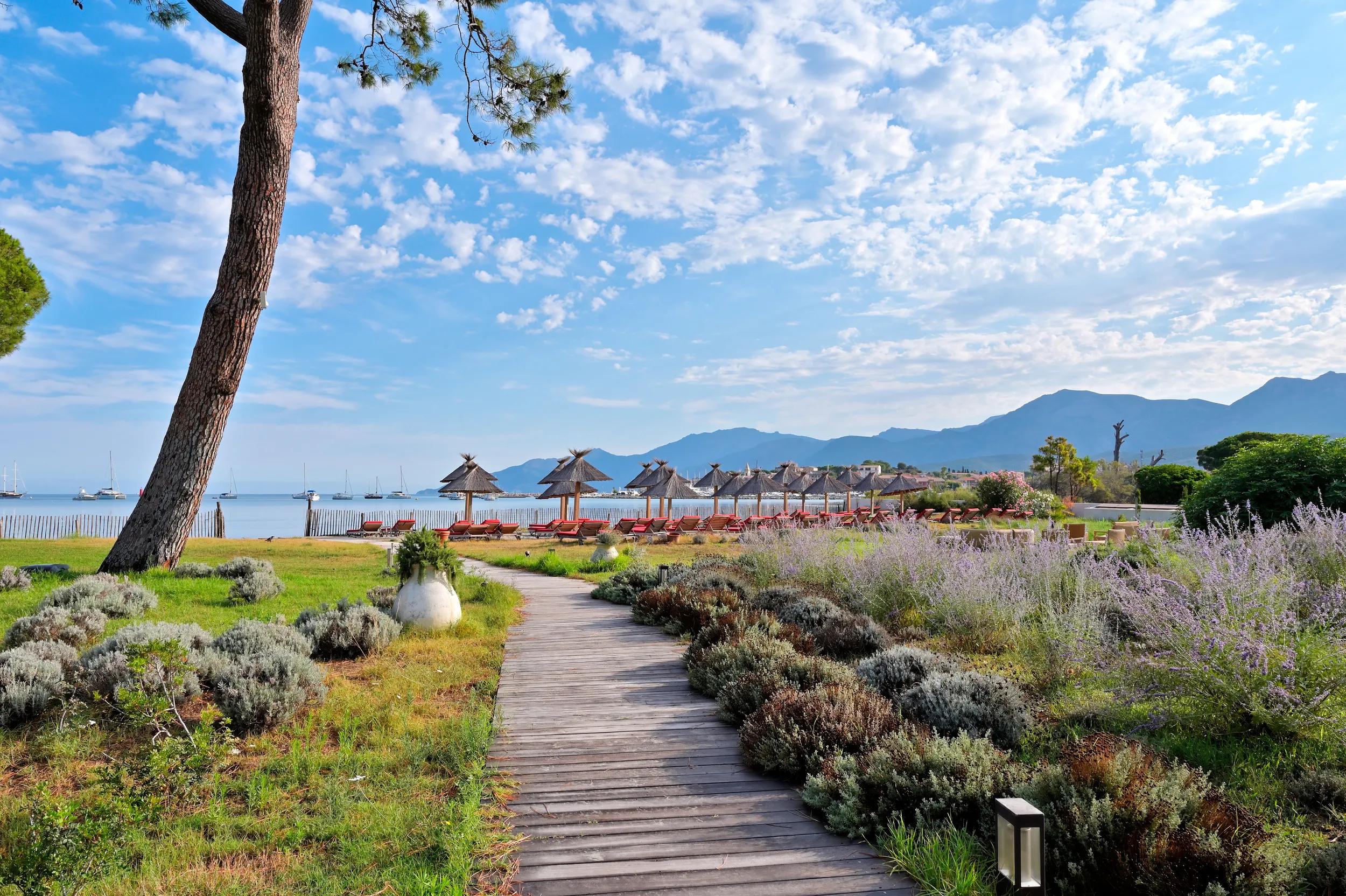 Demande de devis personnalisé dans notre hôtel 4 étoiles à Saint-Florent